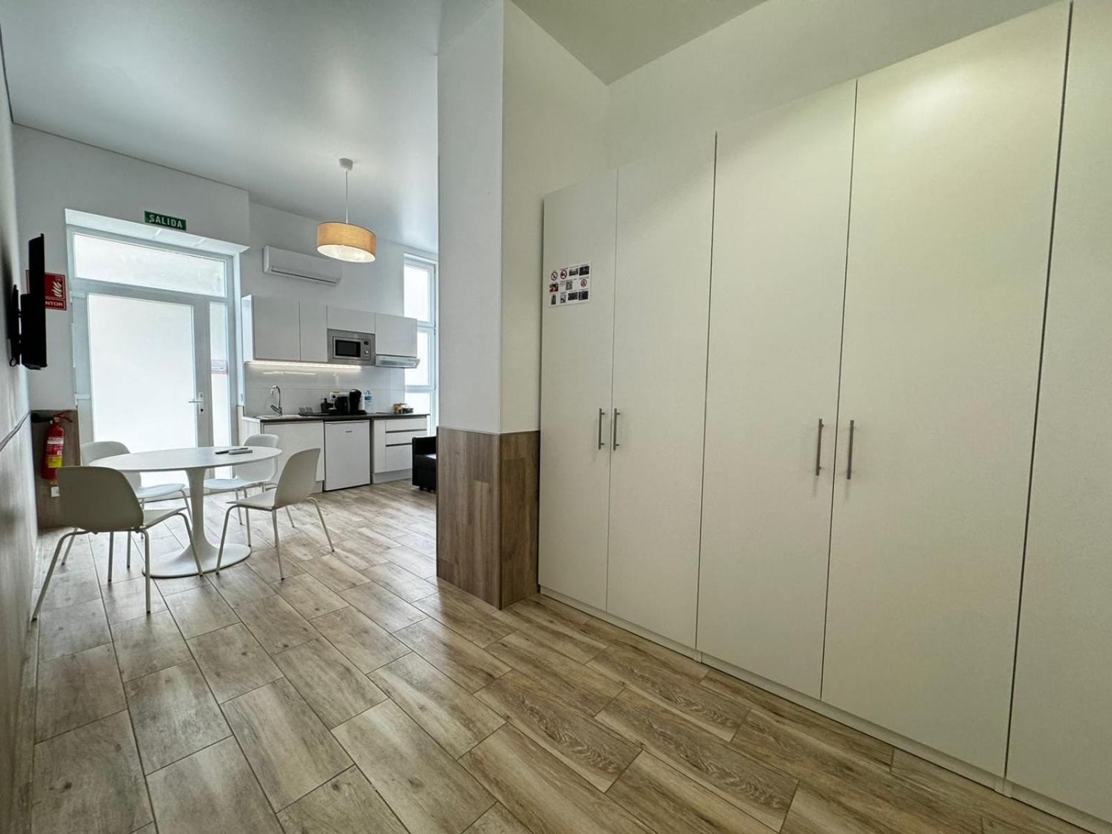 Moderno Apartamento Del Arquitecto Apart otel Valensiya Dış mekan fotoğraf