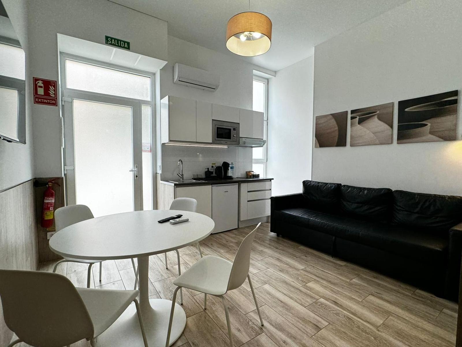 Moderno Apartamento Del Arquitecto Apart otel Valensiya Dış mekan fotoğraf